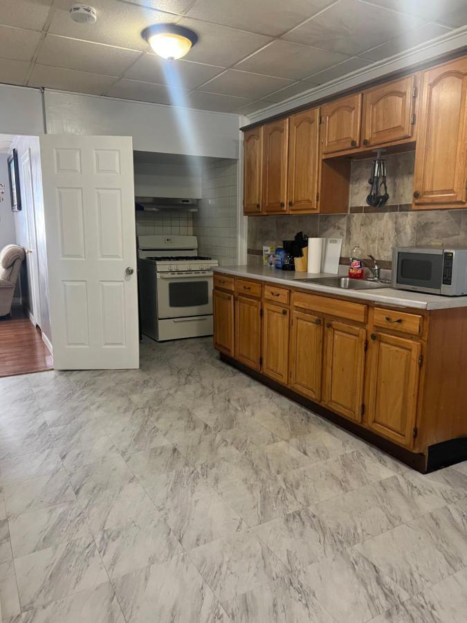 Lovely Three Bedroom Apartment Near Jersey City And Newyork Linden Kültér fotó